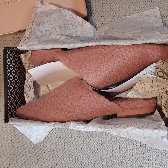 Birdies “The Lark” in Blush Faux-Shearling NIB - Picture 13 of 13